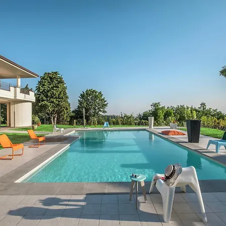Apartment Tavullia With Pool & Coast, Cleaning Included Apartment Tavullia