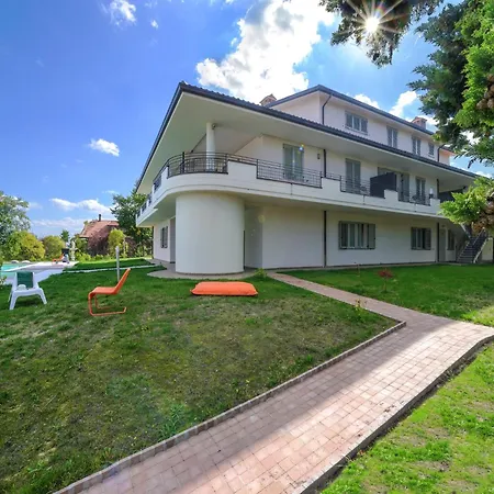 Apartment Tavullia With Pool & Coast, Cleaning Included Apartment *